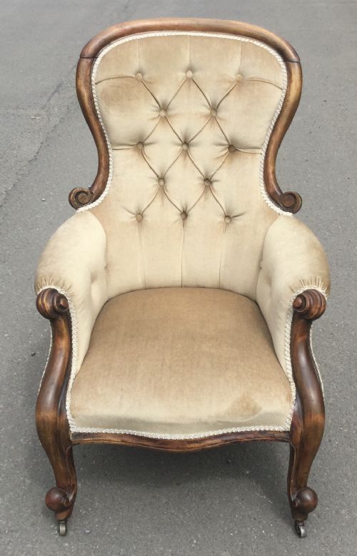 VICTORIAN MAHOGANY BALLOON BACK FIRESIDE ARMCHAIR - ADDITIONAL PHOTO 9