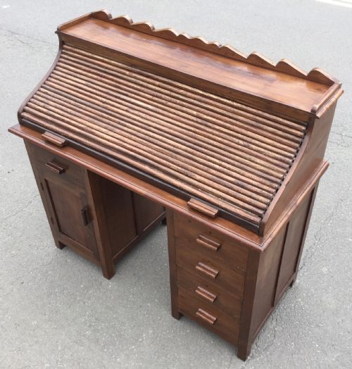 EDWARDIAN MAHOGANY PEDESTAL ROLLTOP DESK - ADDITIONAL PHOTO 14