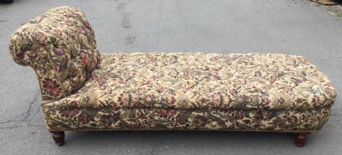 VICTORIAN UPHOLSTERED RECLINING DAYBED - ADDITIONAL PHOTO 4