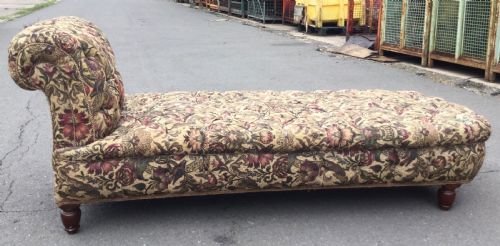 VICTORIAN UPHOLSTERED RECLINING DAYBED - ADDITIONAL PHOTO 5