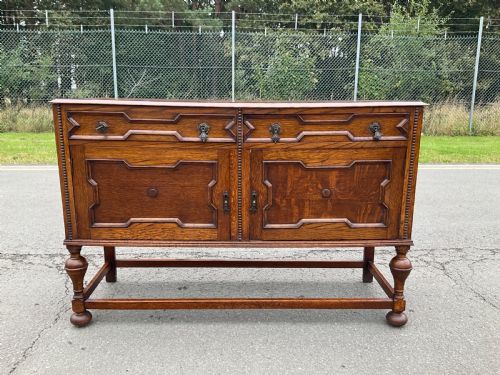 JACOBEAN STYLE OAK DRESSER - ADDITIONAL PHOTO 8