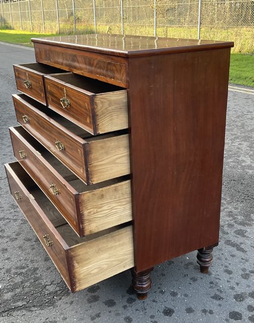 GEORGIAN INLAID MAHOGANY CHEST OF DRAWERS - ADDITIONAL PHOTO 9
