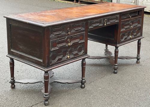 LARGE OAK WRITING DESK - ADDITIONAL PHOTO 4