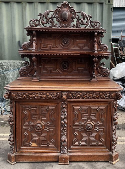 VICTORIAN LARGE CARVED OAK SIDEBOARD - ADDITIONAL PHOTO 1