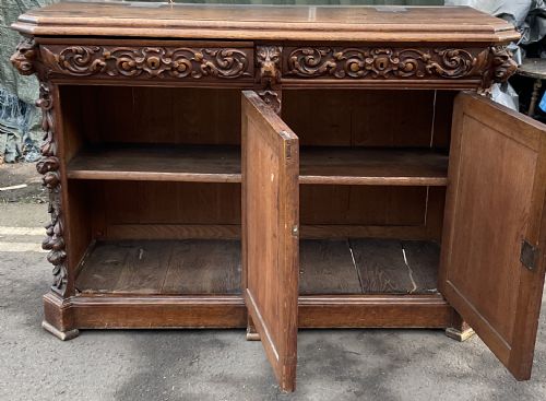 VICTORIAN LARGE CARVED OAK SIDEBOARD - ADDITIONAL PHOTO 2