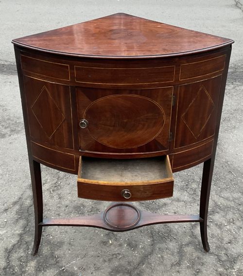 GEORGIAN INLAID MAHOGANY STANDING CORNER CUPBOARD - ADDITIONAL PHOTO 9