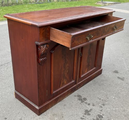 VICTORIAN MAHOGANY TWO DOOR SIDEBOARD - ADDITIONAL PHOTO 5