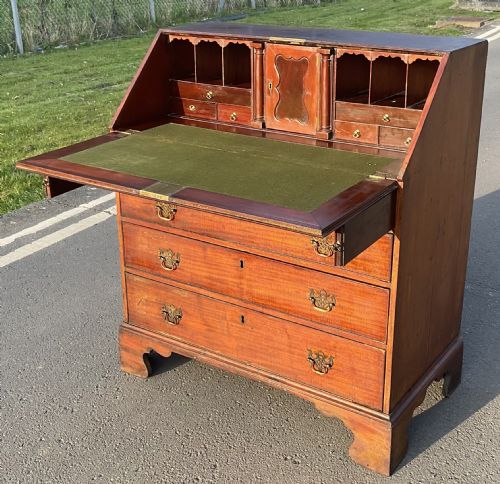 GEORGIAN MAHOGANY WRITING BUREAU - ADDITIONAL PHOTO 3