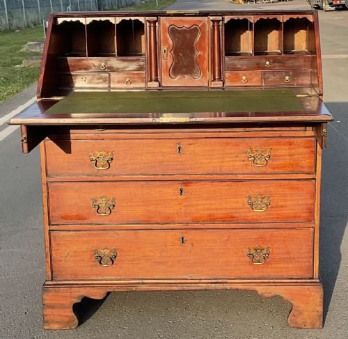 GEORGIAN MAHOGANY WRITING BUREAU - ADDITIONAL PHOTO 6