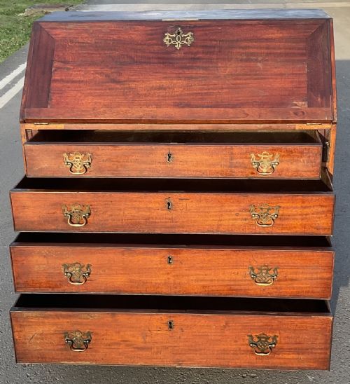 GEORGIAN MAHOGANY WRITING BUREAU - ADDITIONAL PHOTO 10
