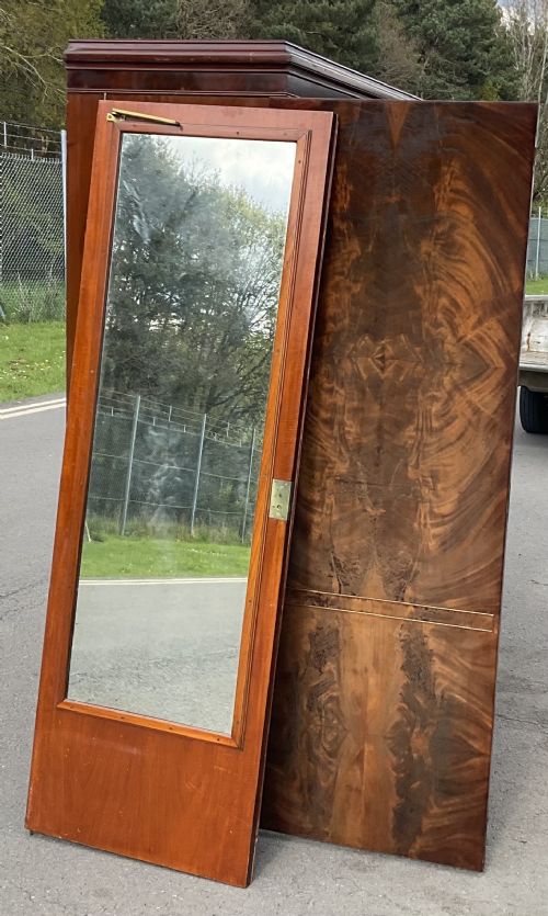 EDWARDIAN LARGE MAHOGANY TRIPLE WARDROBE - ADDITIONAL PHOTO 4