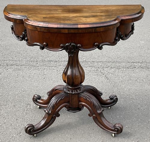 VICTORIAN ROSEWOOD CARD TABLE