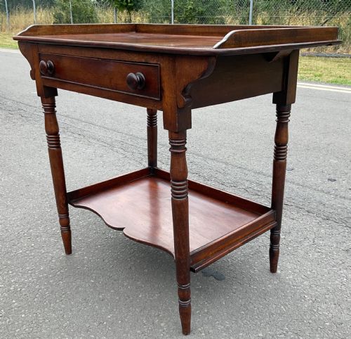 VICTORIAN MAHOGANY SIDE TABLE - ADDITIONAL PHOTO 1