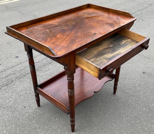 VICTORIAN MAHOGANY SIDE TABLE - ADDITIONAL PHOTO 3