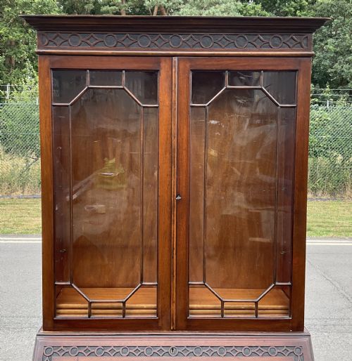 CHIPPENDALE STYLE MAHOGANY BUREAU BOOKCASE - ADDITIONAL PHOTO 10