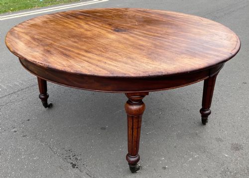 Victorian Round Mahogany Extending Dining Table
