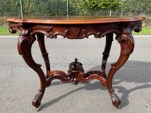 VICTORIAN OVAL MAHOGANY SHAPED TOP CENTRE TABLE - ADDITIONAL PHOTO 1