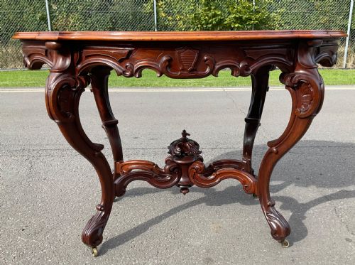 VICTORIAN OVAL MAHOGANY SHAPED TOP CENTRE TABLE - ADDITIONAL PHOTO 2