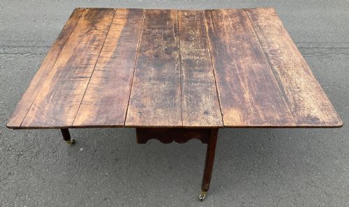 GEORGIAN LARGE OAK DROPLEAF DINING TABLE TO SEAT EIGHT - ADDITIONAL PHOTO 4