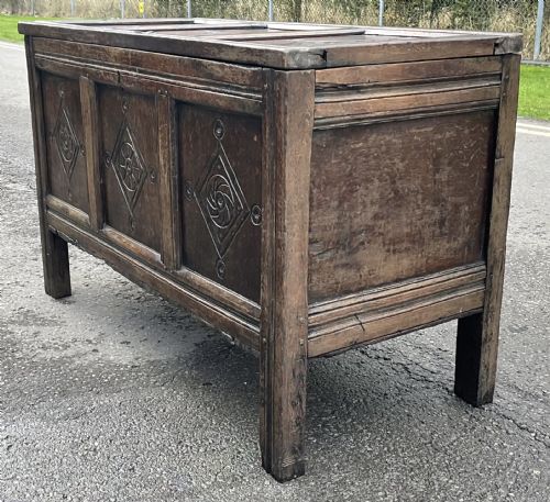 ANTIQUE OAK CARVED BLANKET CHEST - ADDITIONAL PHOTO 6