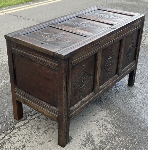 ANTIQUE OAK CARVED BLANKET CHEST - ADDITIONAL PHOTO 7