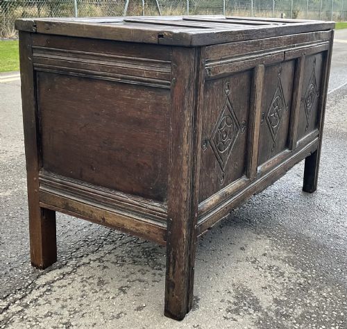 ANTIQUE OAK CARVED BLANKET CHEST - ADDITIONAL PHOTO 9