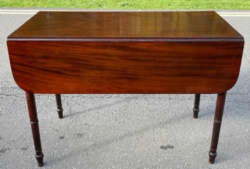 GEORGIAN MAHOGANY DROPLEAF PEMBROKE TABLE - ADDITIONAL PHOTO 1