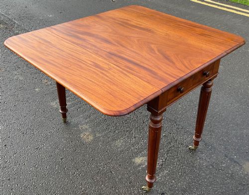 VICTORIAN MAHOGANY DROPLEAF PEMBROKE TABLE - ADDITIONAL PHOTO 9