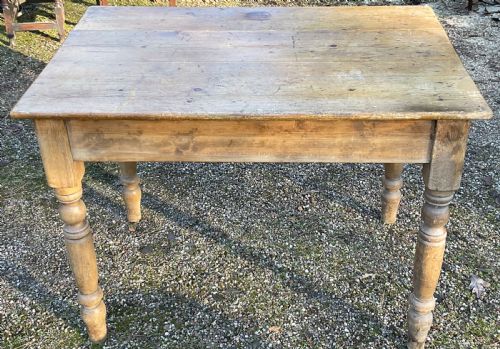 VICTORIAN PINE KITCHEN TABLE - ADDITIONAL PHOTO 8