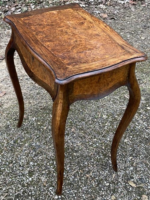 LADIES WALNUT WORK TABLE - ADDITIONAL PHOTO 4