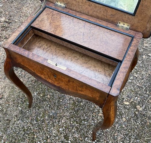 LADIES WALNUT WORK TABLE - ADDITIONAL PHOTO 9