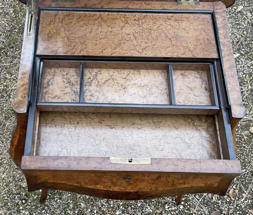 LADIES WALNUT WORK TABLE - ADDITIONAL PHOTO 10