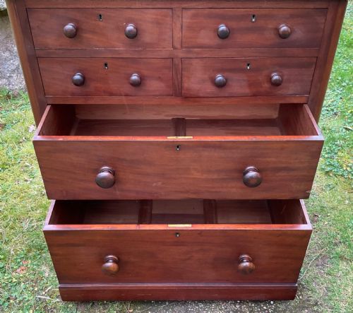 VICTORIAN MAHOGANY CHEST OF DRAWERS - ADDITIONAL PHOTO 9