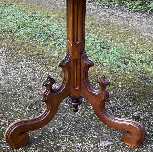 VICTORIAN BURR WALNUT PEDESTAL CENTRE TABLE - ADDITIONAL PHOTO 6