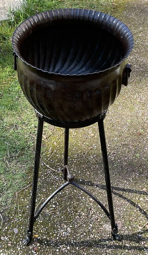 ARTS CRAFT COPPER POT ON STAND - ADDITIONAL PHOTO 4