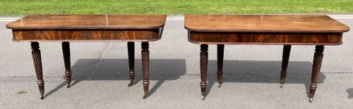 REGENCY MAHOGANY EXTENDING DINING TABLE TO SEAT TWELVE - ADDITIONAL PHOTO 19