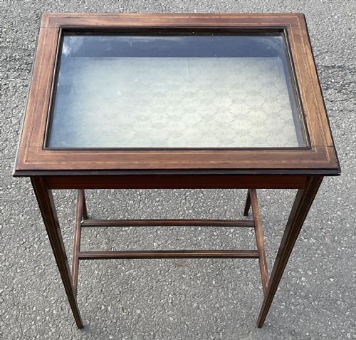 EDWARDIAN INLAID MAHOGANY DISPLAY TABLE - ADDITIONAL PHOTO 1