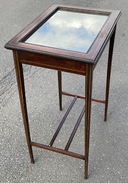 EDWARDIAN INLAID MAHOGANY DISPLAY TABLE - ADDITIONAL PHOTO 9
