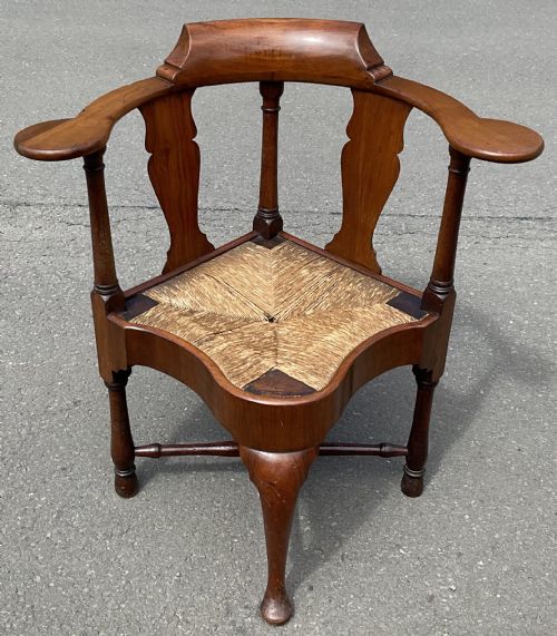 GEORGIAN MAHOGANY CORNER ARMCHAIR - ADDITIONAL PHOTO 1