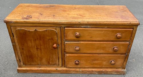 VICTORIAN PINE DRESSER - ADDITIONAL PHOTO 1