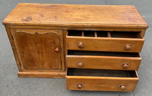 VICTORIAN PINE DRESSER - ADDITIONAL PHOTO 5