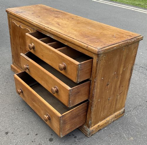 VICTORIAN PINE DRESSER - ADDITIONAL PHOTO 6