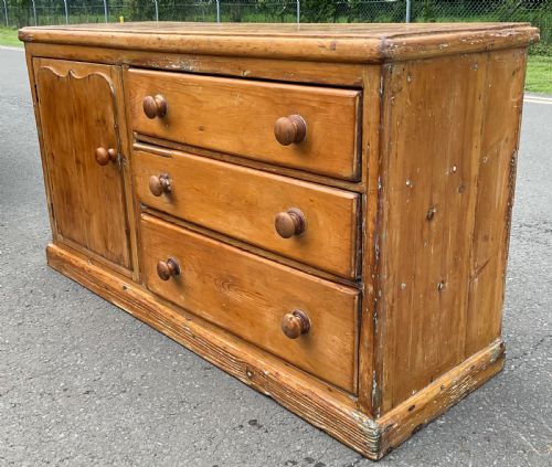 VICTORIAN PINE DRESSER - ADDITIONAL PHOTO 8
