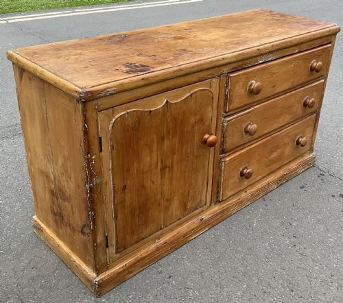 VICTORIAN PINE DRESSER - ADDITIONAL PHOTO 9