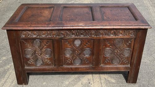 ANTIQUE OAK BLANKET CHEST - ADDITIONAL PHOTO 2