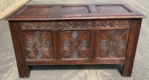 ANTIQUE OAK BLANKET CHEST - ADDITIONAL PHOTO 5