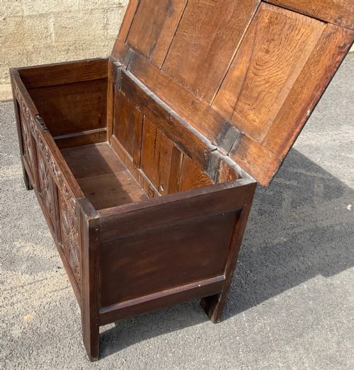 ANTIQUE OAK BLANKET CHEST - ADDITIONAL PHOTO 7