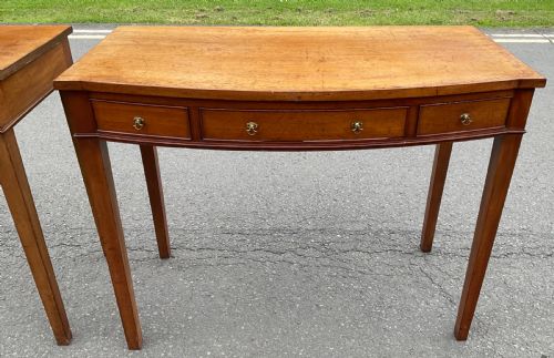 PAIR GEORGIAN STYLE MAHOGANY BOWFRONT SIDE TABLES - ADDITIONAL PHOTO 5