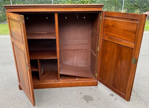 VICTORIAN MAHOGANY TWO DOOR BEDROOM CUPBOARD - ADDITIONAL PHOTO 4