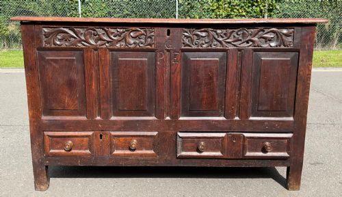 GEORGIAN LARGE OAK MULE CHEST - ADDITIONAL PHOTO 2